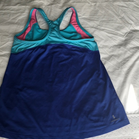 New Balance size M top - Picture 8 of 13